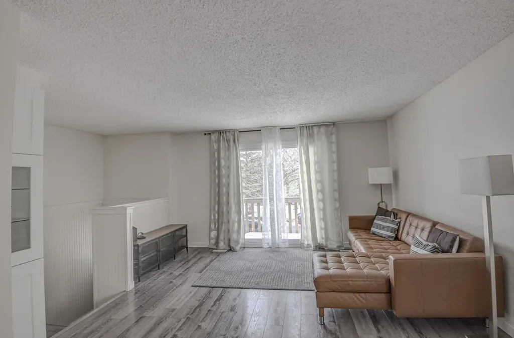 8408 Berkley Road NW Calgary AB T3K 1B4
