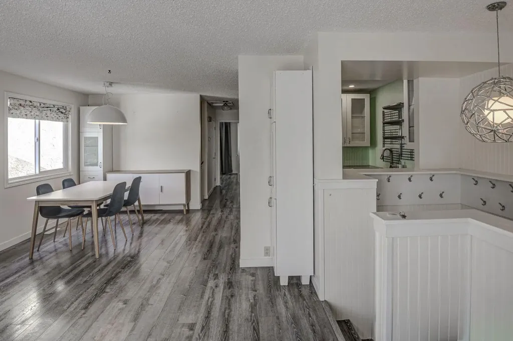 8408 Berkley Road NW Calgary AB T3K 1B4
