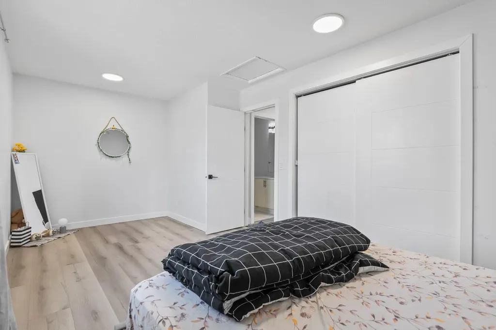 13 Martindale Boulevard NE Calgary AB t3j2t8