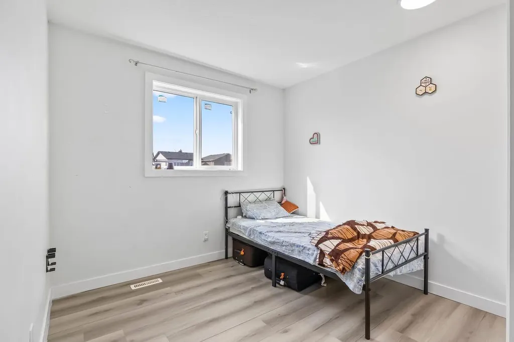 13 Martindale Boulevard NE Calgary AB t3j2t8
