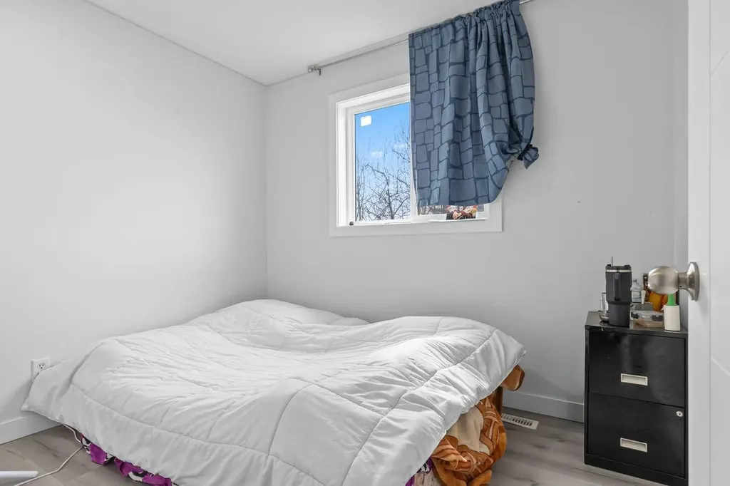 13 Martindale Boulevard NE Calgary AB t3j2t8