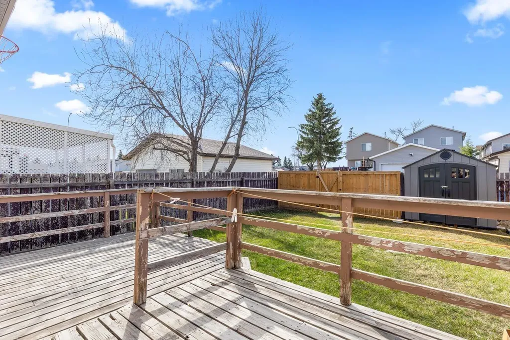 13 Martindale Boulevard NE Calgary AB t3j2t8
