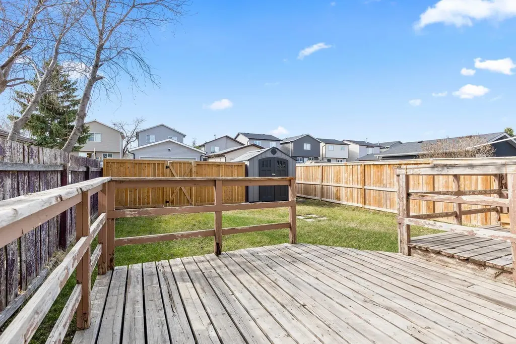 13 Martindale Boulevard NE Calgary AB t3j2t8