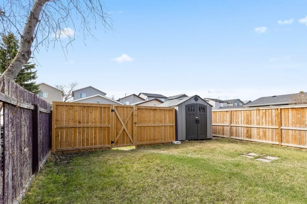 13 Martindale Boulevard NE Calgary AB t3j2t8