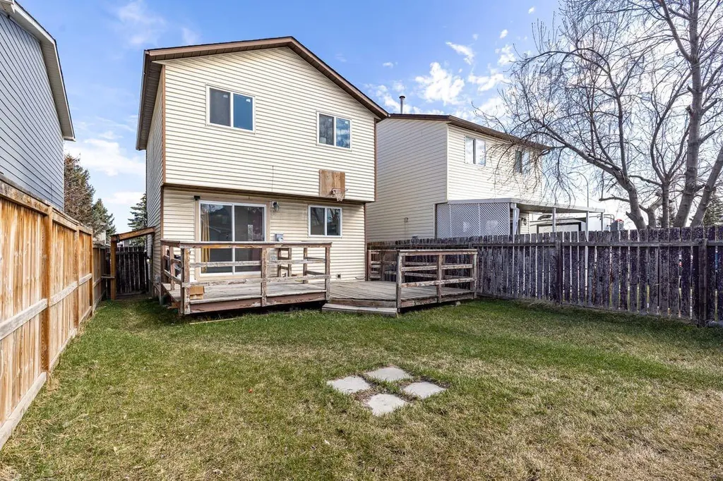 13 Martindale Boulevard NE Calgary AB t3j2t8