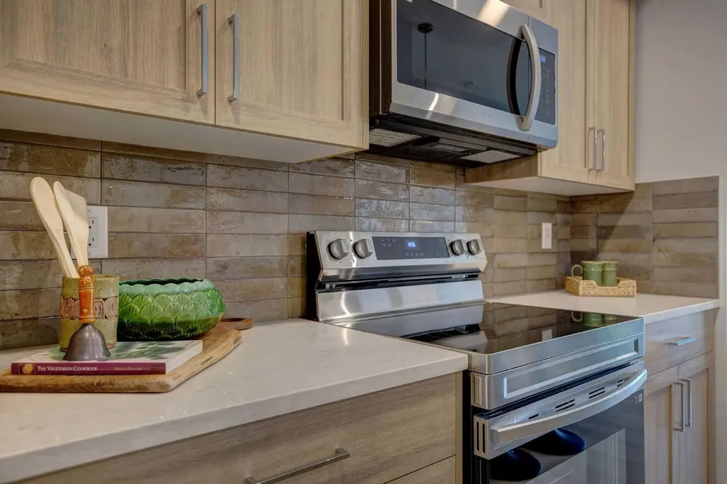 9400 Blackfoot Trail SE Calgary AB T2J 0T2