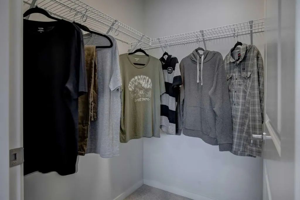 9400 Blackfoot Trail SE Calgary AB T2J 0T2