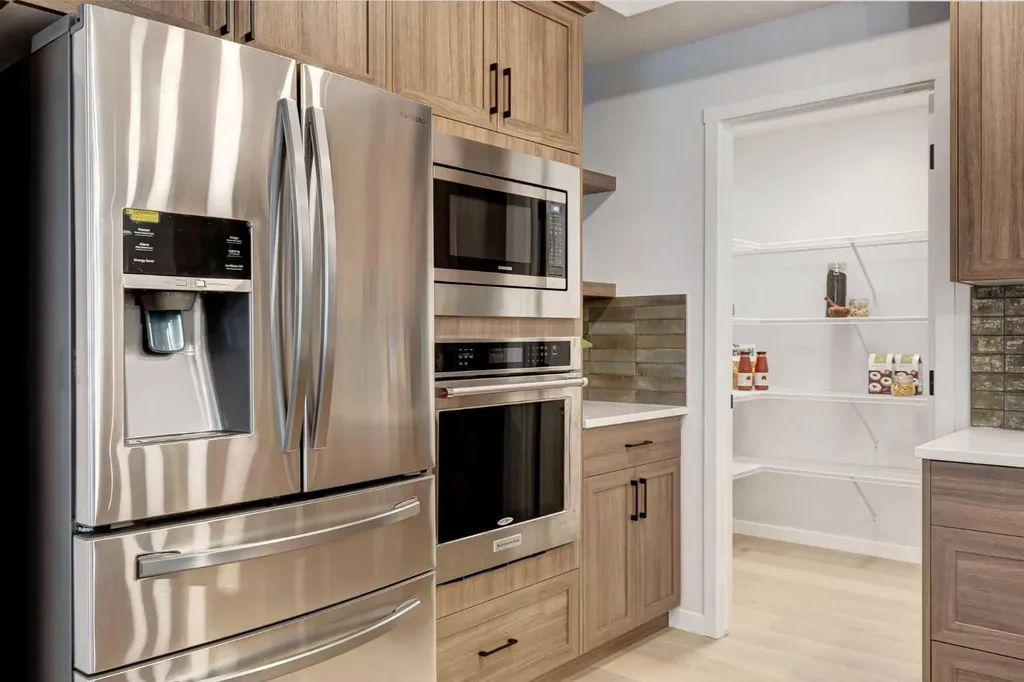 9400 Blackfoot Trail SE Calgary AB T2J0T2