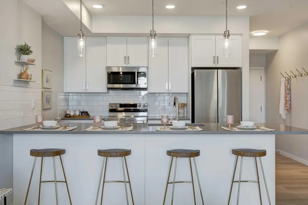 15126 37 Street SW Calgary AB T2Y 0R7