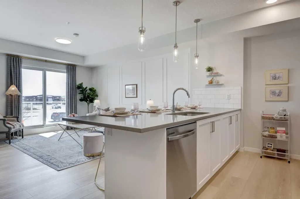 15126 37 Street SW Calgary AB T2Y 0R7