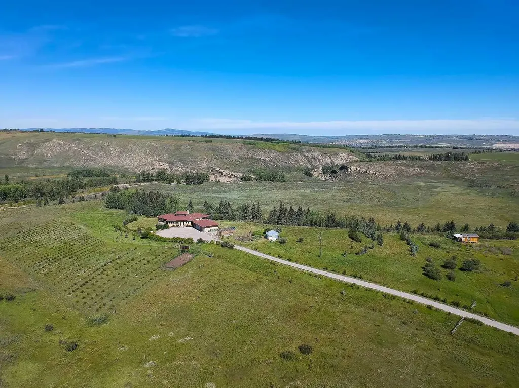 254069 Towers Trail Rural Rocky View County AB T4C 2A3
