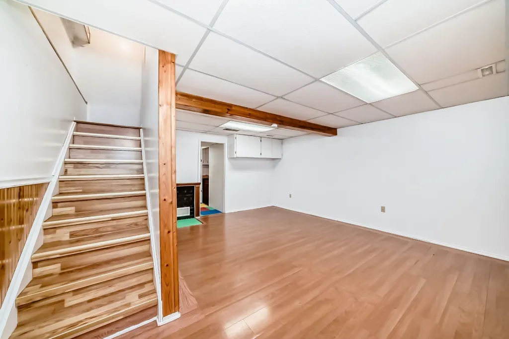 255 Falshire Way NE Calgary AB T3J 2B3