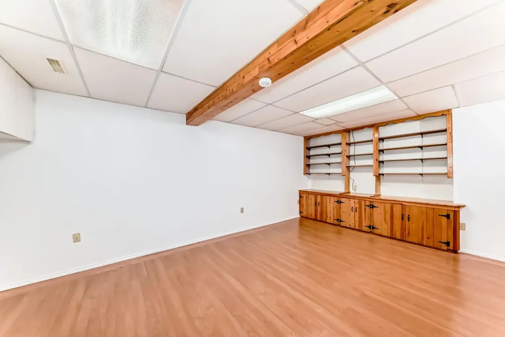 255 Falshire Way NE Calgary AB T3J 2B3