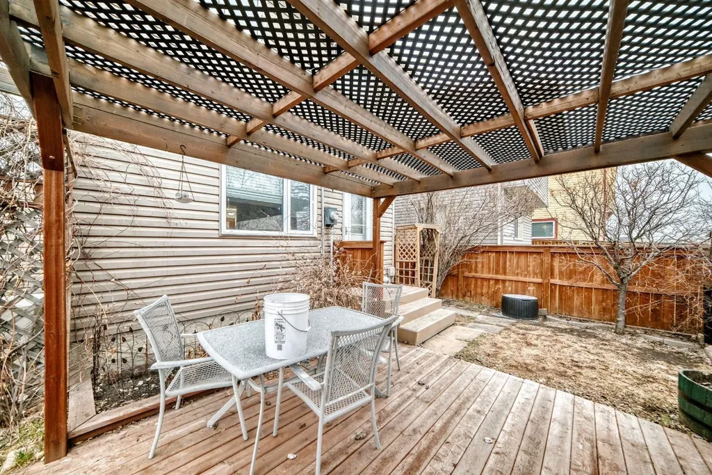 255 Falshire Way NE Calgary AB T3J 2B3