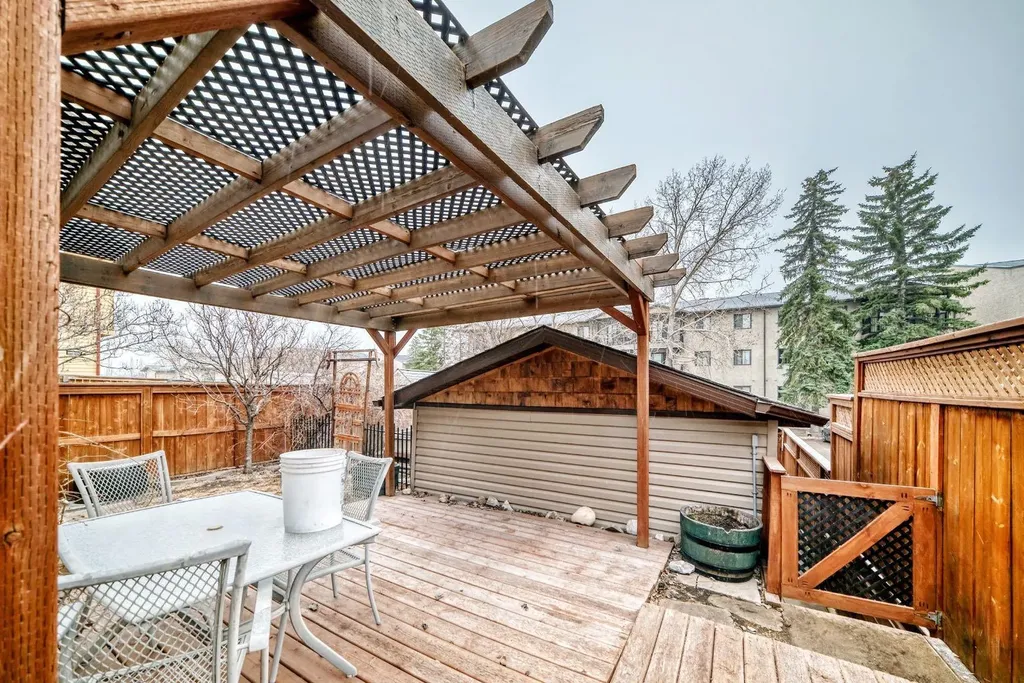 255 Falshire Way NE Calgary AB T3J 2B3