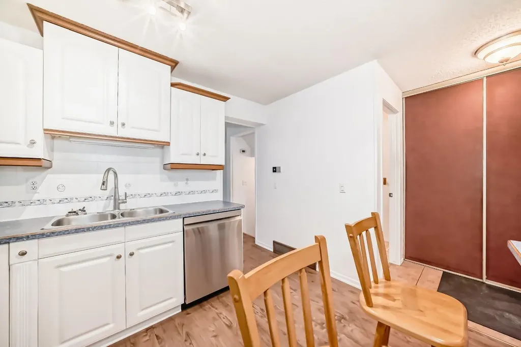 255 Falshire Way NE Calgary AB T3J 2B3