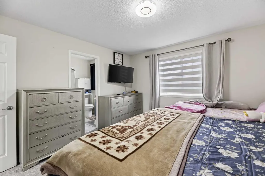 8474 Saddleridge Drive NE Calgary AB T3J5H8