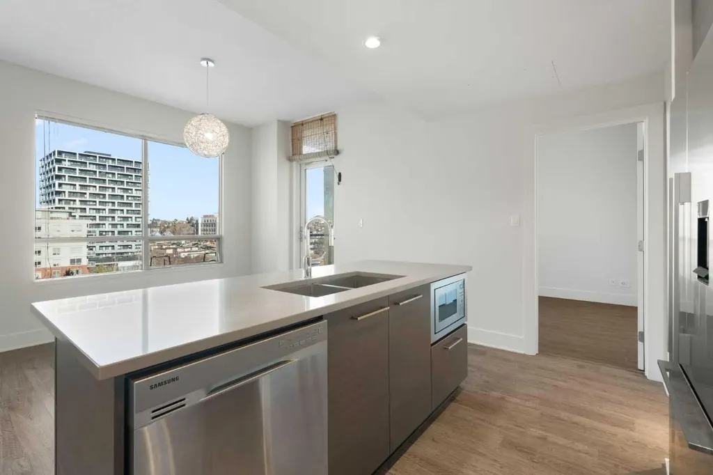 38 9 Street NE Calgary AB T2E7X9