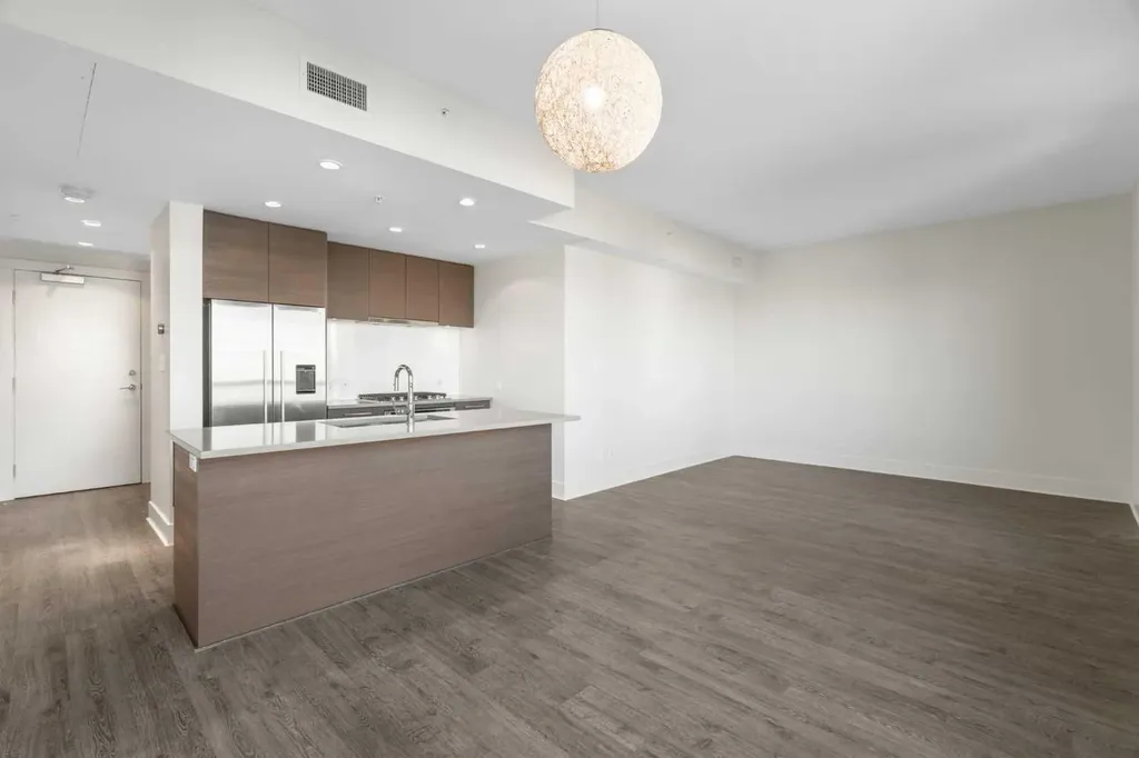 38 9 Street NE Calgary AB T2E7X9