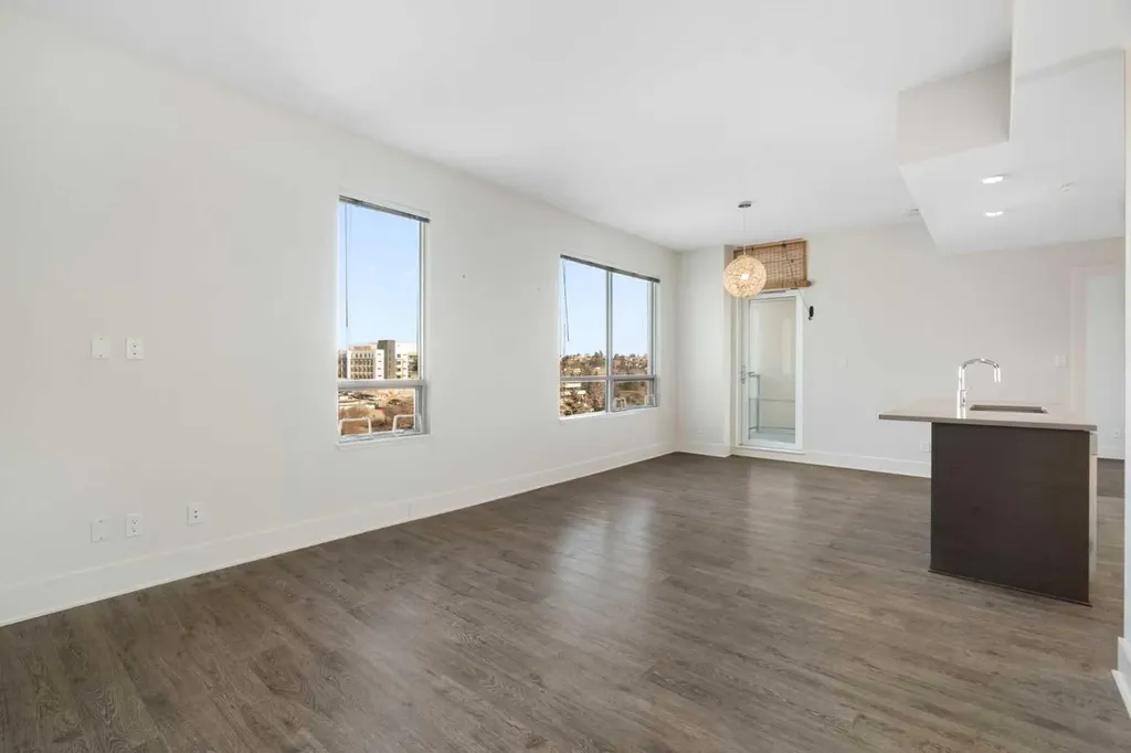 38 9 Street NE Calgary AB T2E7X9