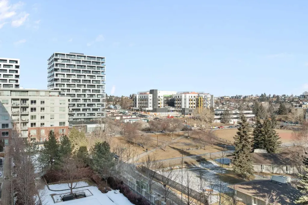 38 9 Street NE Calgary AB T2E7X9