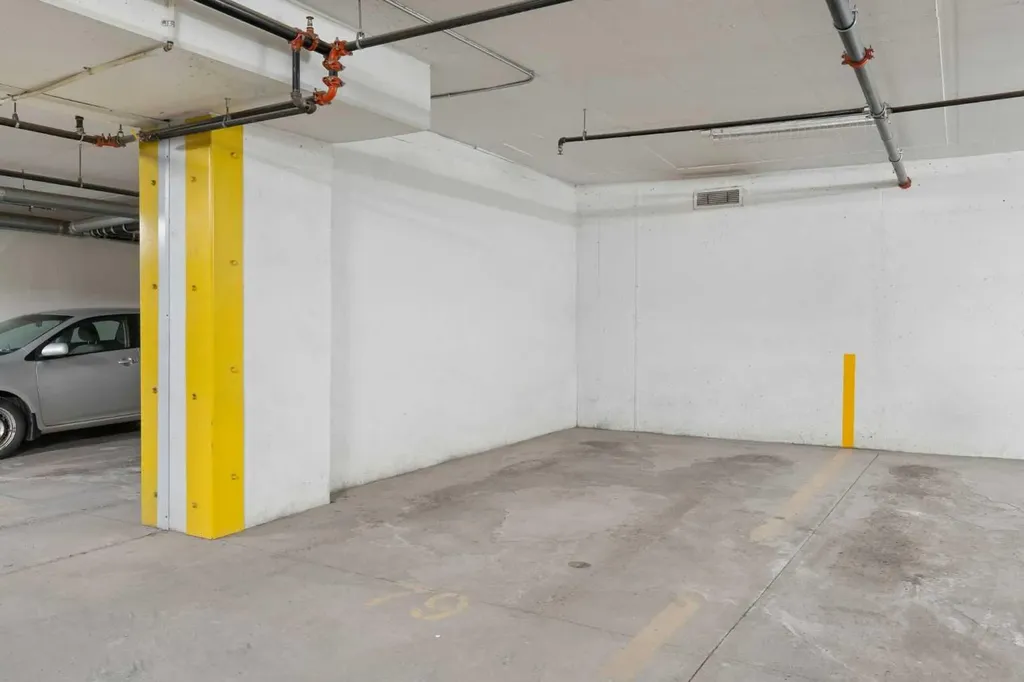 38 9 Street NE Calgary AB T2E7X9