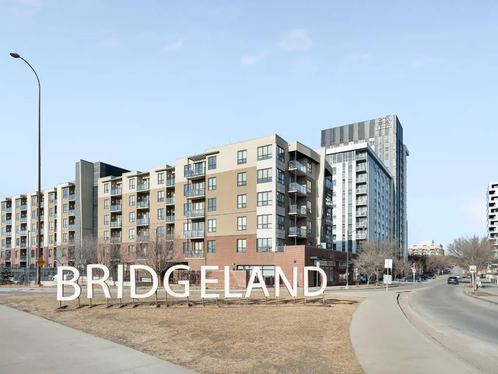 38 9 Street NE Calgary AB T2E7X9