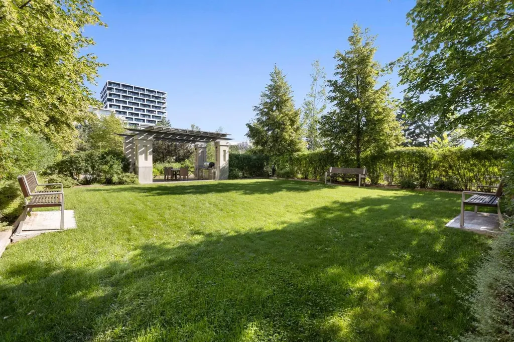 38 9 Street NE Calgary AB T2E7X9