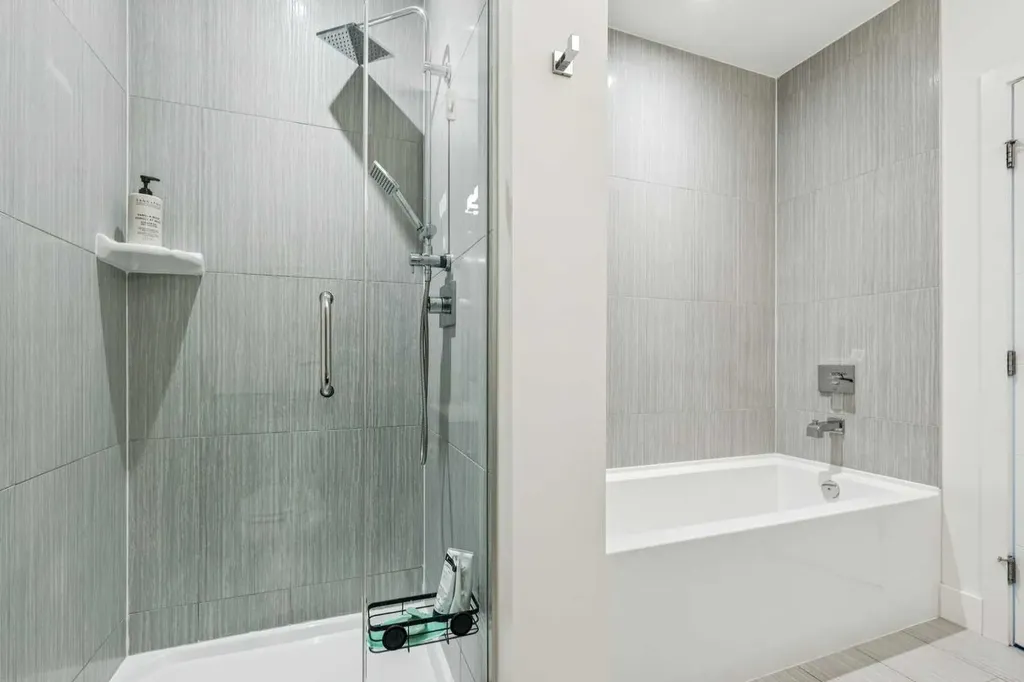 930 6 Avenue SW Calgary AB T2P1J3