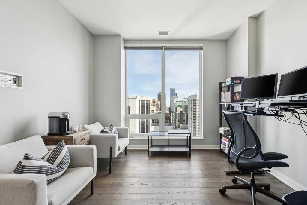 930 6 Avenue SW Calgary AB T2P1J3