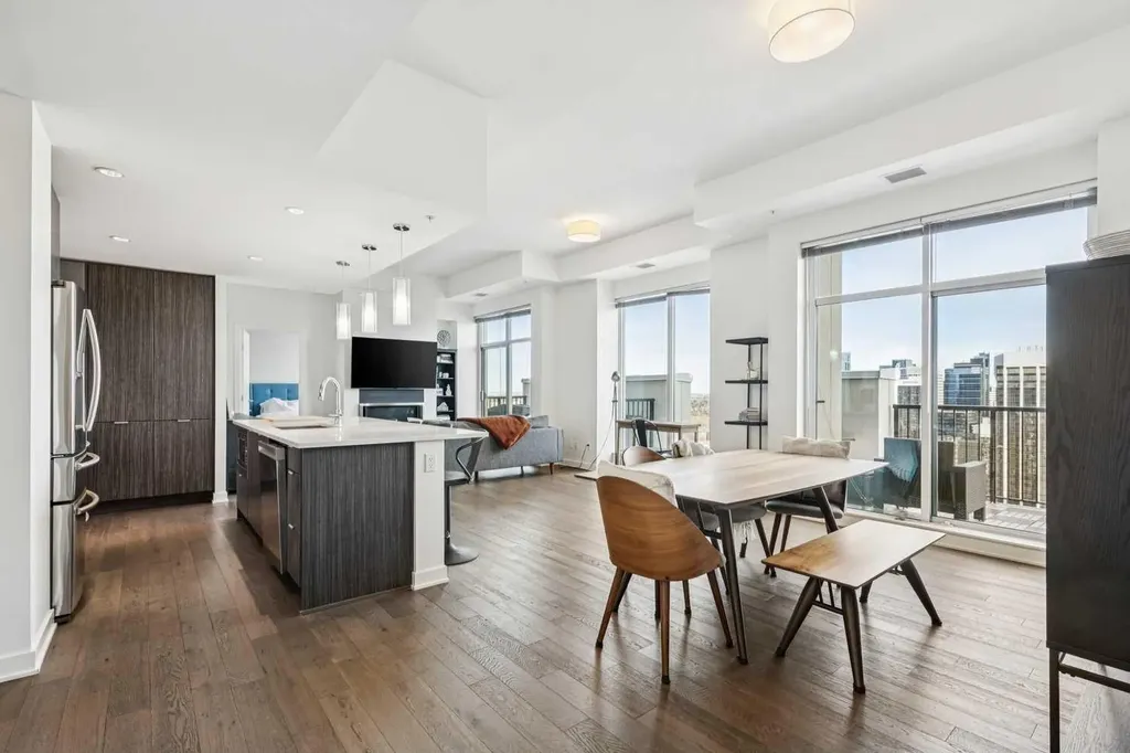 930 6 Avenue SW Calgary AB T2P1J3