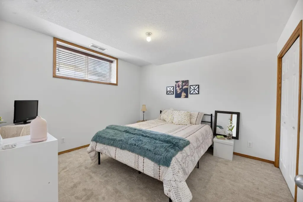 505 1 Street NW Linden AB T0M1J0