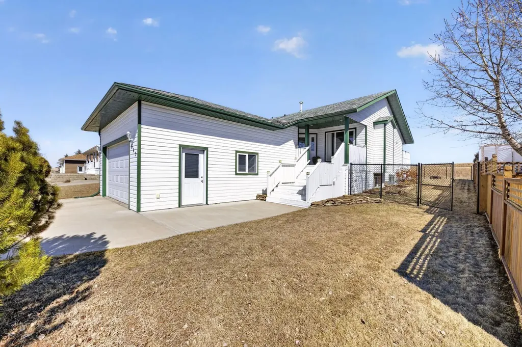 505 1 Street NW Linden AB T0M1J0