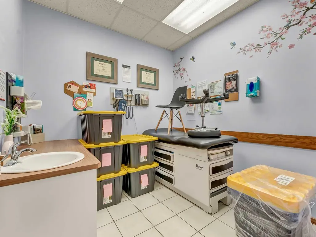 809 Bullivant Crescent SW Medicine Hat AB T1A 5G5