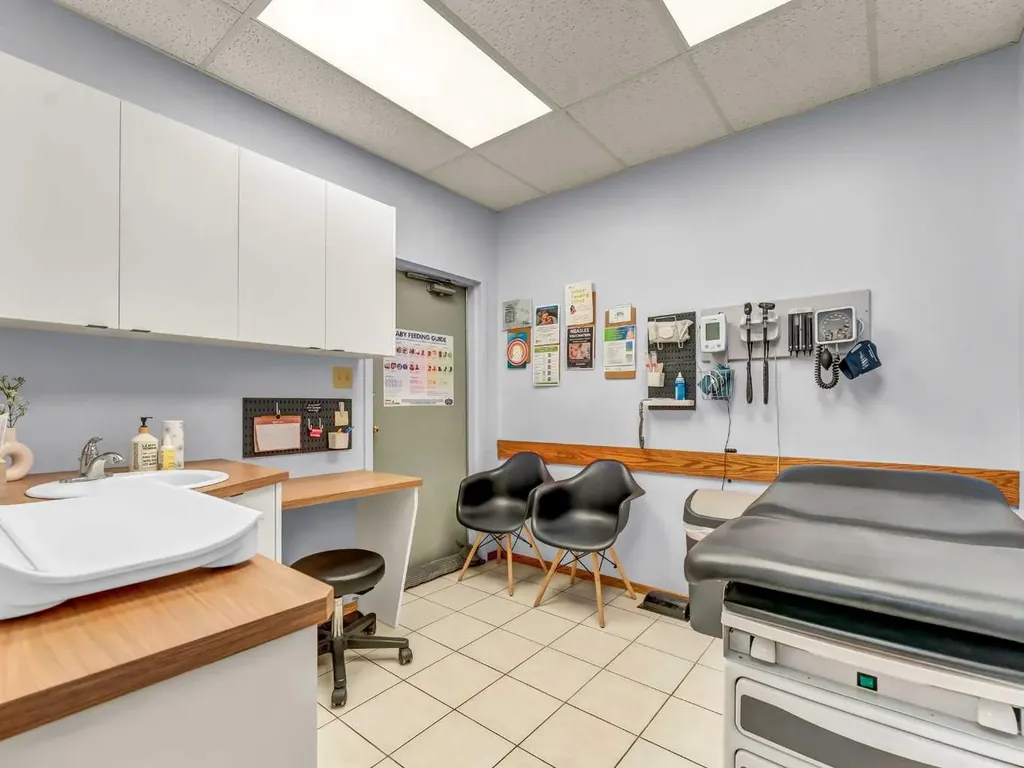 809 Bullivant Crescent SW Medicine Hat AB T1A 5G5