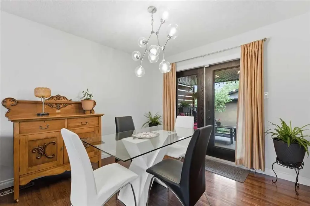 10311 Wapiti Drive SE Calgary AB T2J 1J3