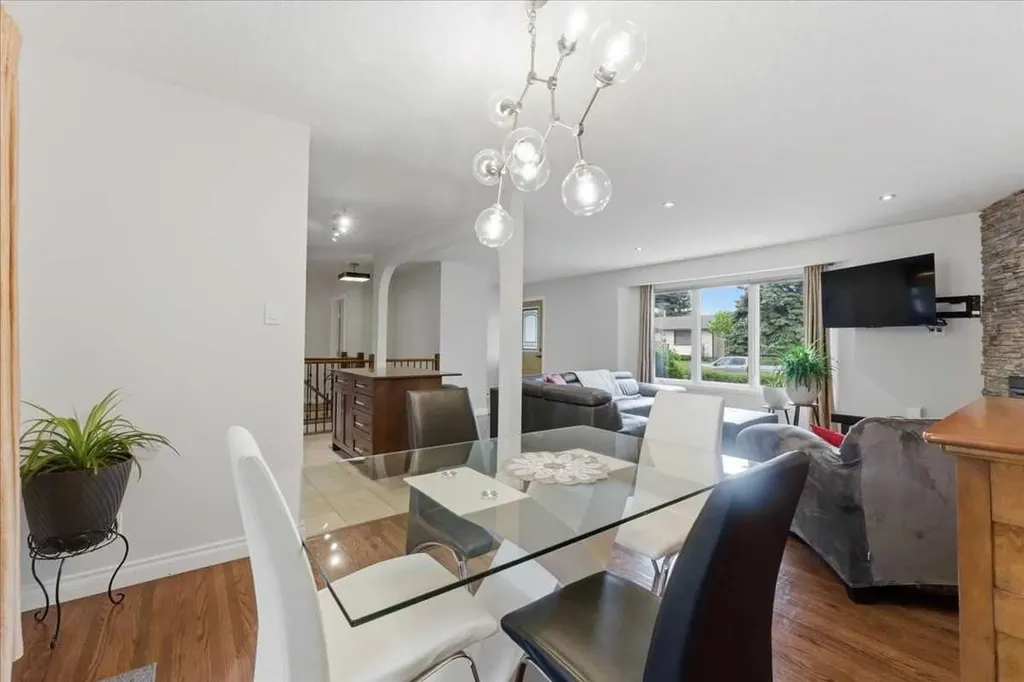 10311 Wapiti Drive SE Calgary AB T2J 1J3
