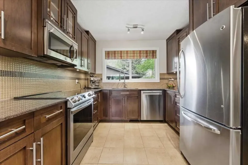 10311 Wapiti Drive SE Calgary AB T2J 1J3