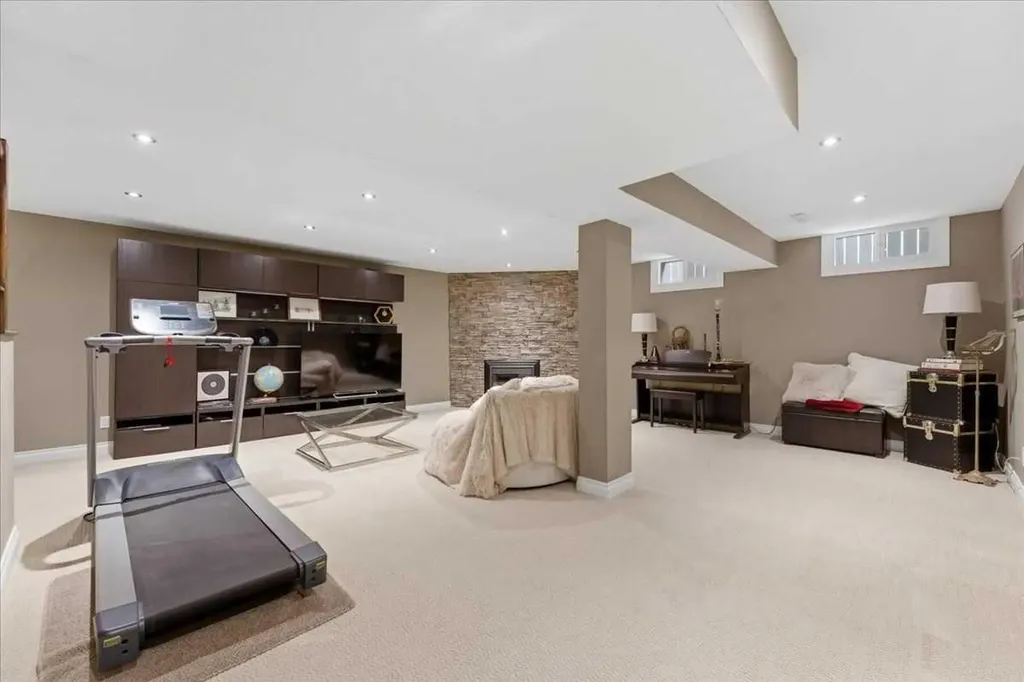 10311 Wapiti Drive SE Calgary AB T2J 1J3