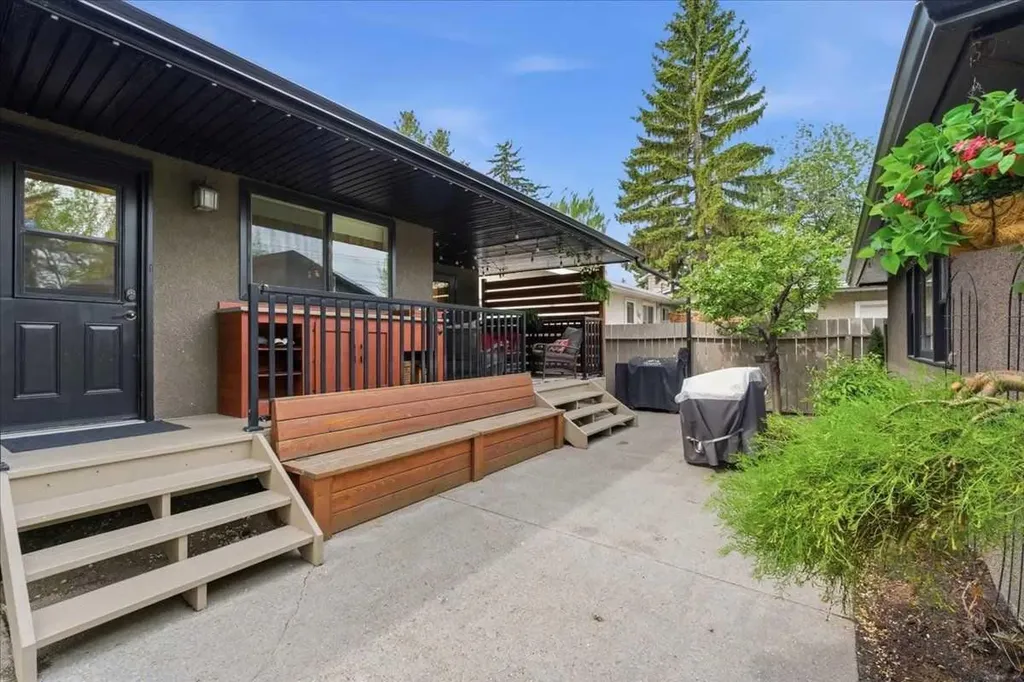 10311 Wapiti Drive SE Calgary AB T2J 1J3