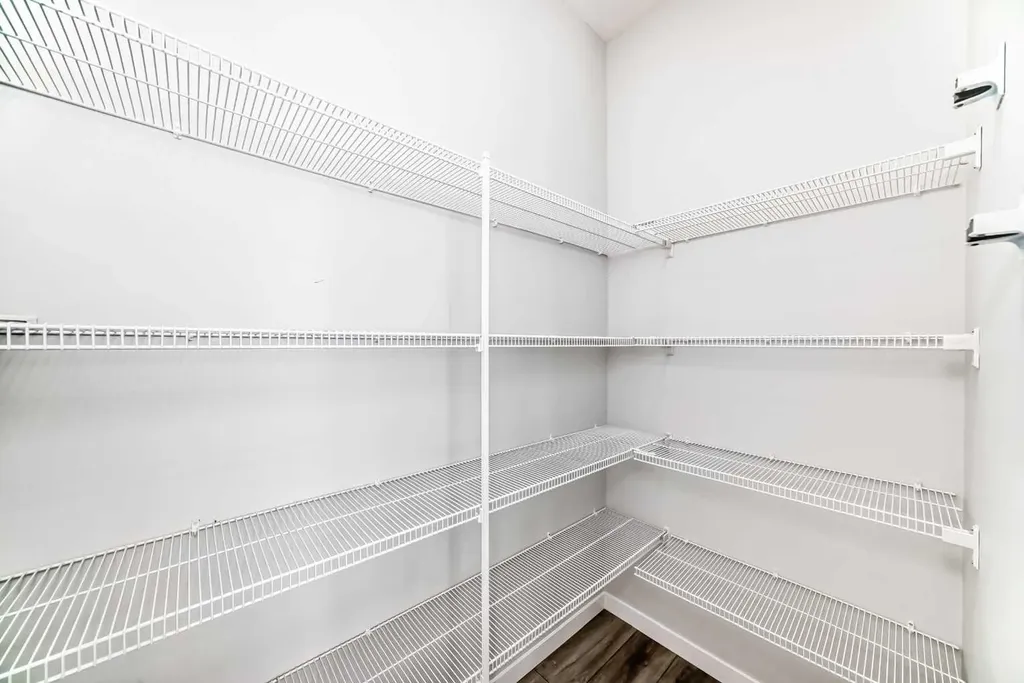 16 West Grove Link SW Calgary AB T3H 6E3