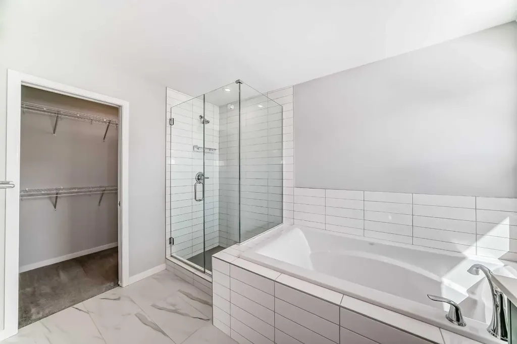 16 West Grove Link SW Calgary AB T3H 6E3