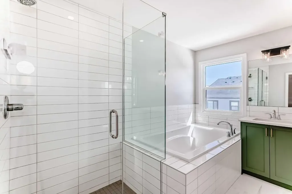 16 West Grove Link SW Calgary AB T3H 6E3