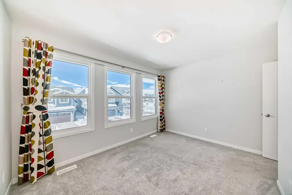16 West Grove Link SW Calgary AB T3H 6E3