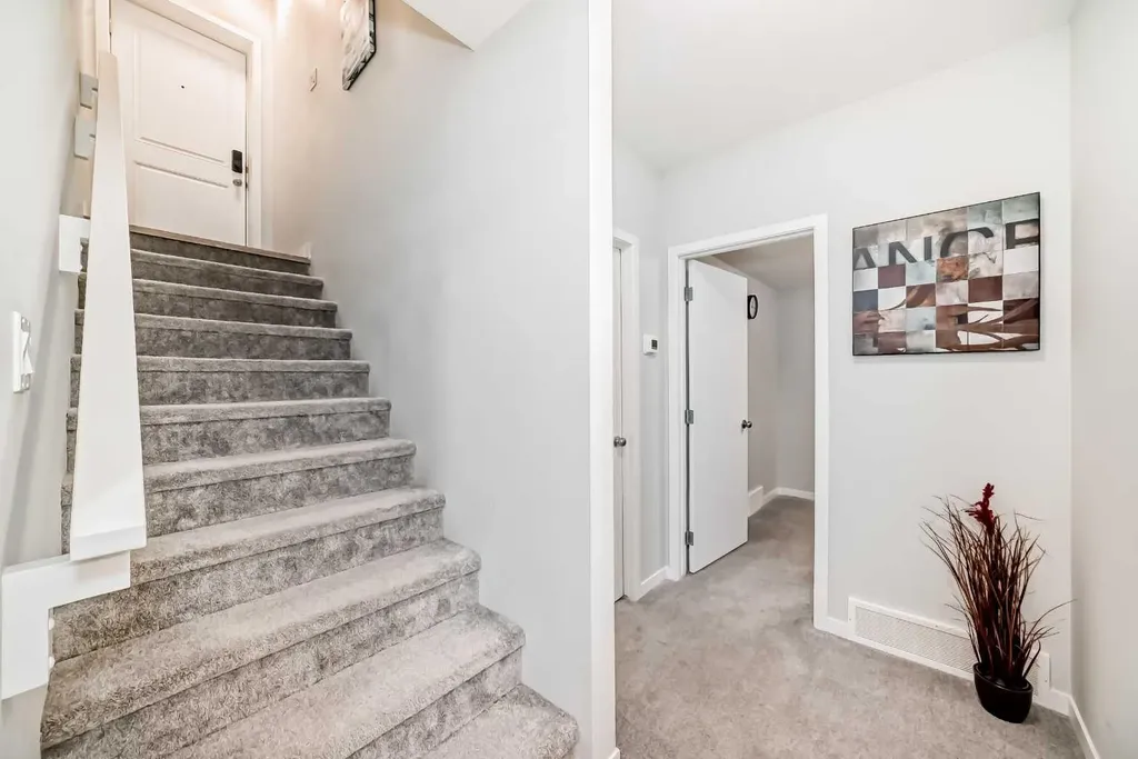 16 West Grove Link SW Calgary AB T3H 6E3