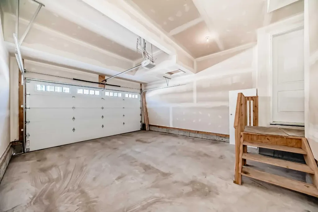 16 West Grove Link SW Calgary AB T3H 6E3