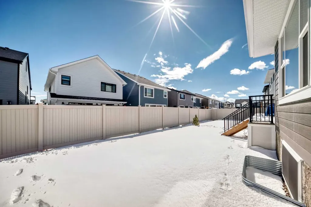 16 West Grove Link SW Calgary AB T3H 6E3