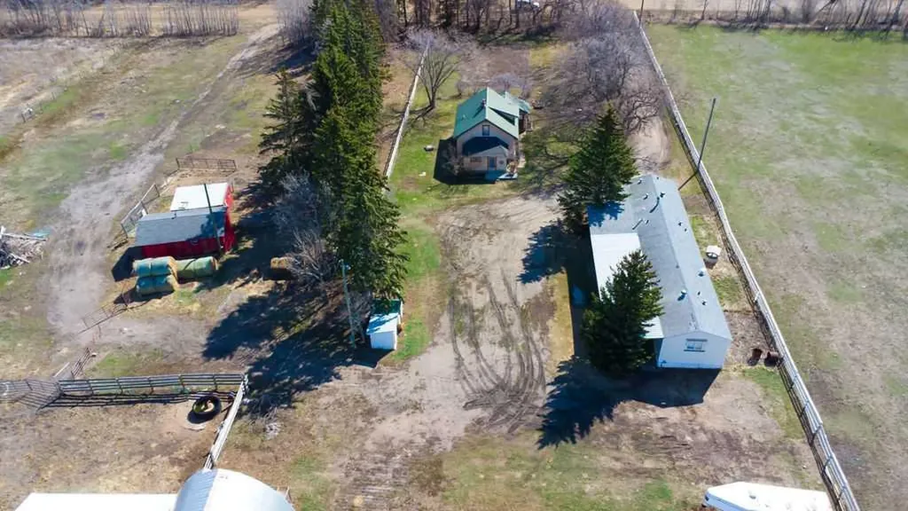 E 27-52-3-w4th 52040 Rr 32 A&b Rural Vermilion River County Of AB T0B 2X0