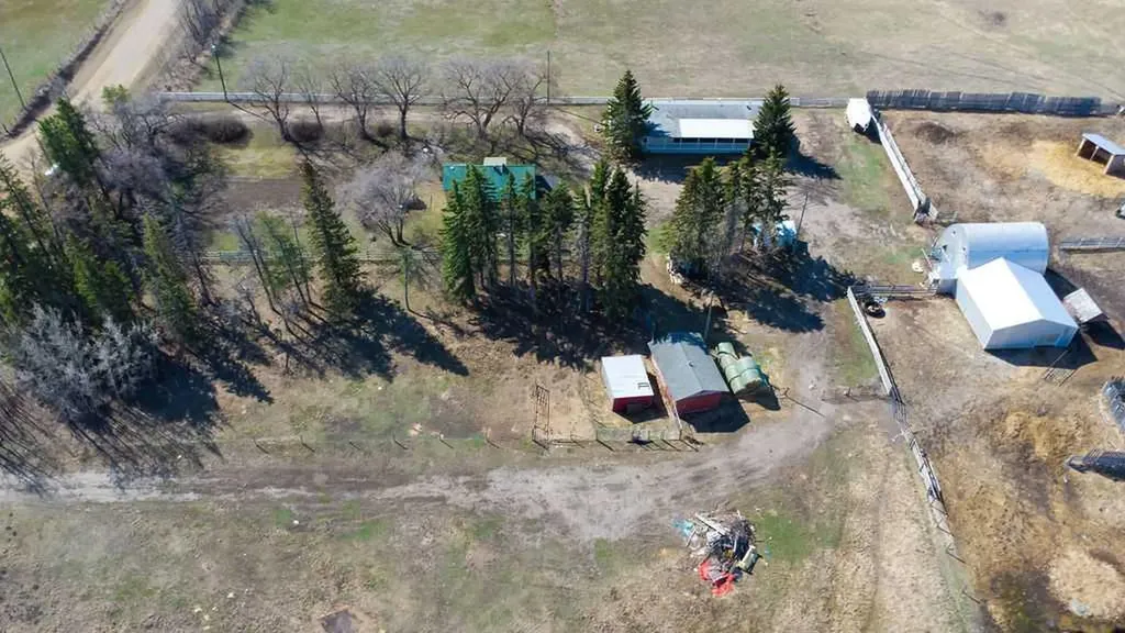 E 27-52-3-w4th 52040 Rr 32 A&b Rural Vermilion River County Of AB T0B 2X0