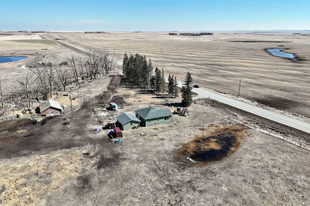 225074 Highway 561 Rural Wheatland County AB T1P 2C1